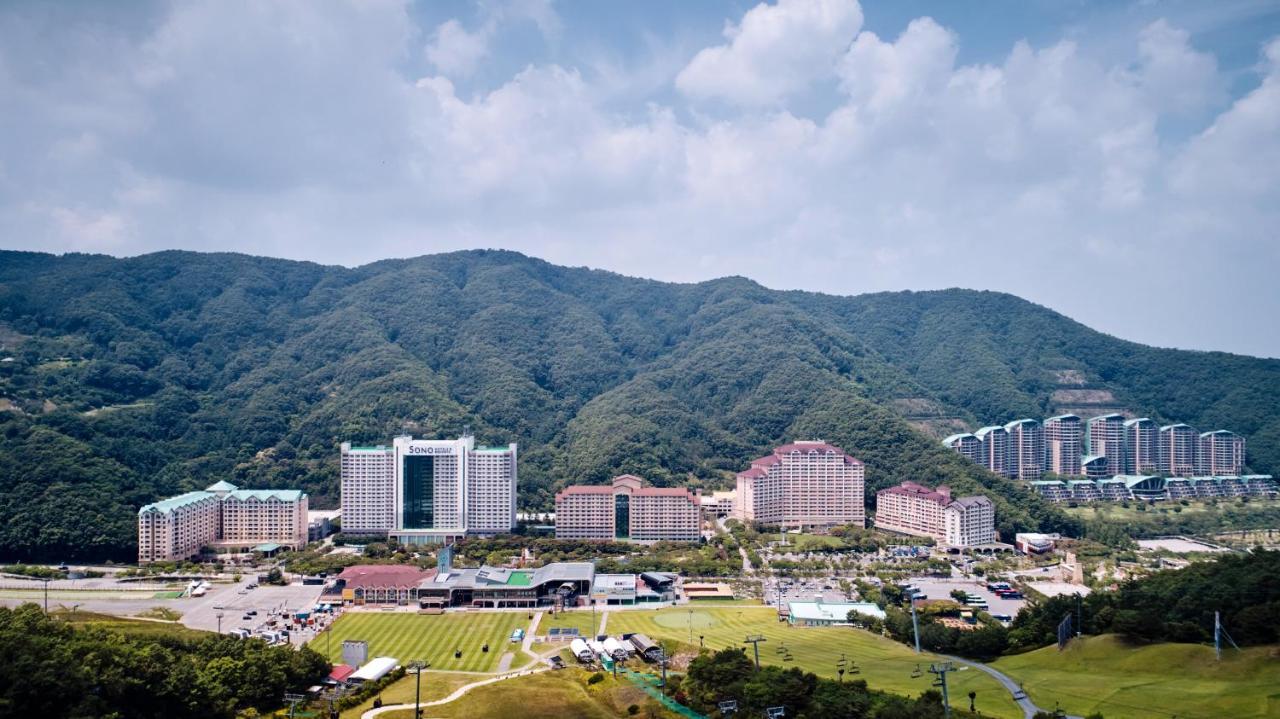 Vivaldipark Hotel Hongcheon Exterior photo